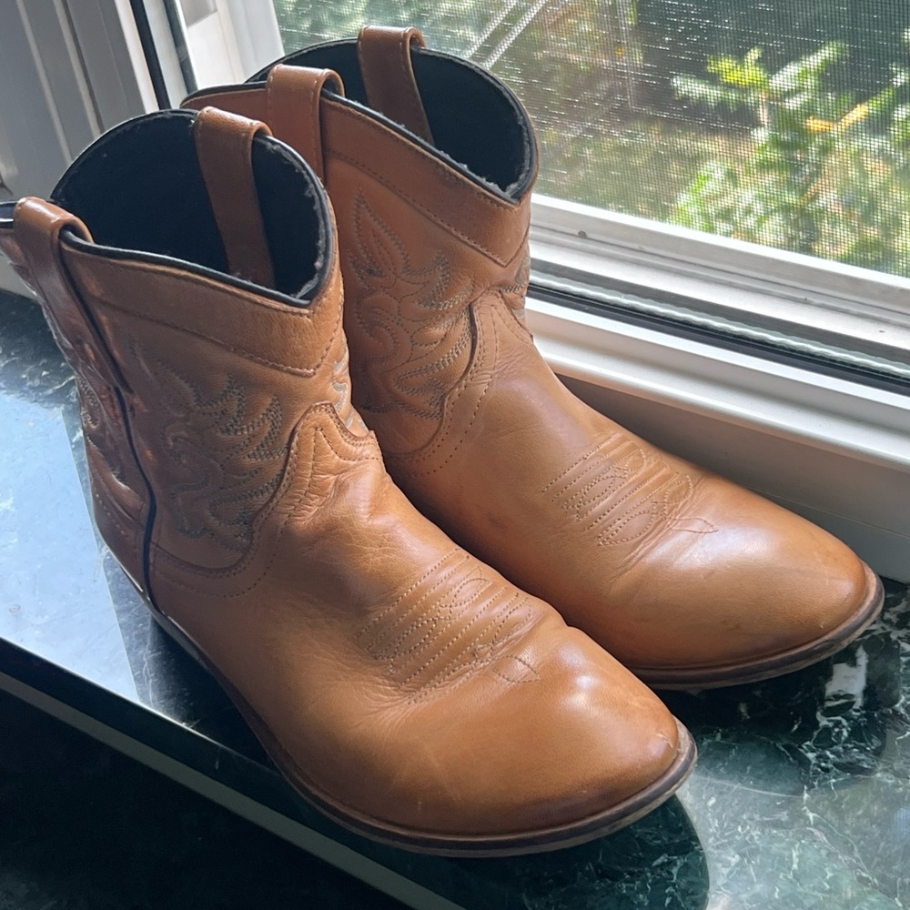 Dingo Light Brown Western Boots